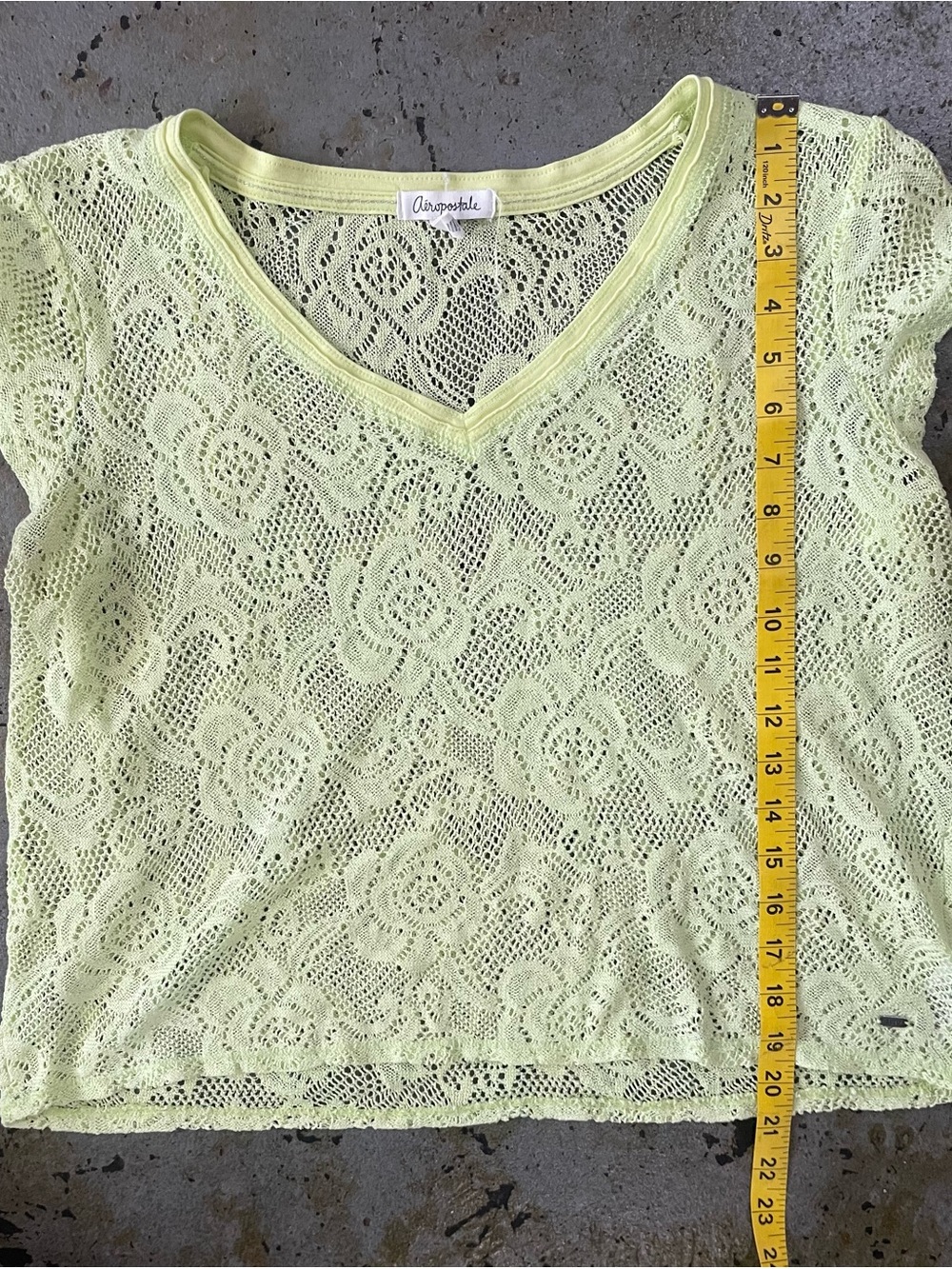 Aeropostale Celery Green Lace/Sheer V-Neck Short Sleeve Top Size XL - Picture 2 of 7
